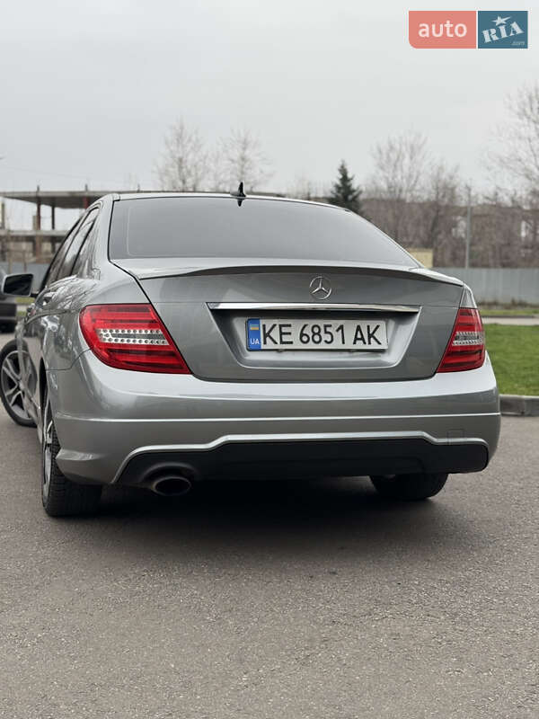 Седан Mercedes-Benz C-Class 2014 в Днепре