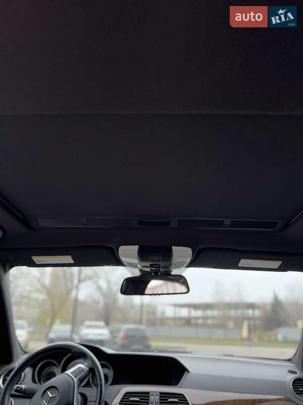 Седан Mercedes-Benz C-Class 2014 в Днепре