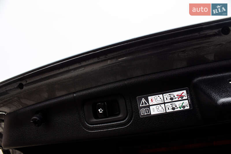 Седан Mercedes-Benz C-Class 2024 в Львові фото 31 Седан Mercedes-Benz C-Class 2024 в Львові