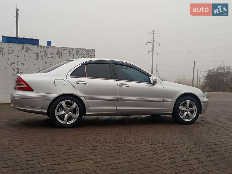 Седан Mercedes-Benz C-Class 2000 в Раздельной фото 6 Седан Mercedes-Benz C-Class 2000 в Раздельной