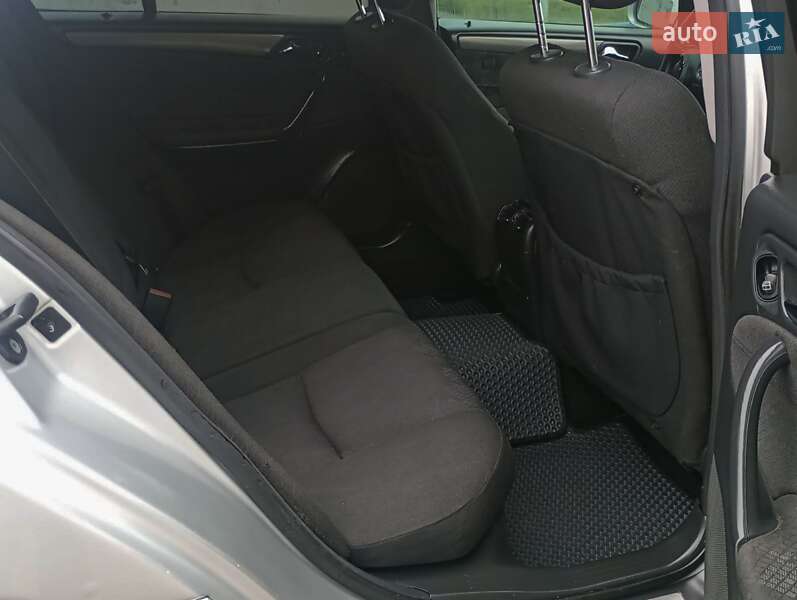 Седан Mercedes-Benz C-Class 2000 в Раздельной фото 23 Седан Mercedes-Benz C-Class 2000 в Раздельной
