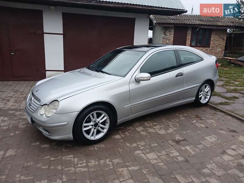 Купе Mercedes-Benz C-Class 2001 в Львове фото 2 Купе Mercedes-Benz C-Class 2001 в Львове