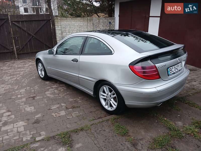 Купе Mercedes-Benz C-Class 2001 в Львове фото 7 Купе Mercedes-Benz C-Class 2001 в Львове