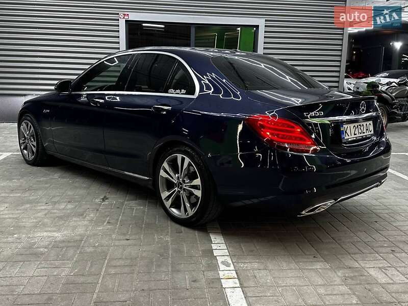 Седан Mercedes-Benz C-Class 2016 в Києві