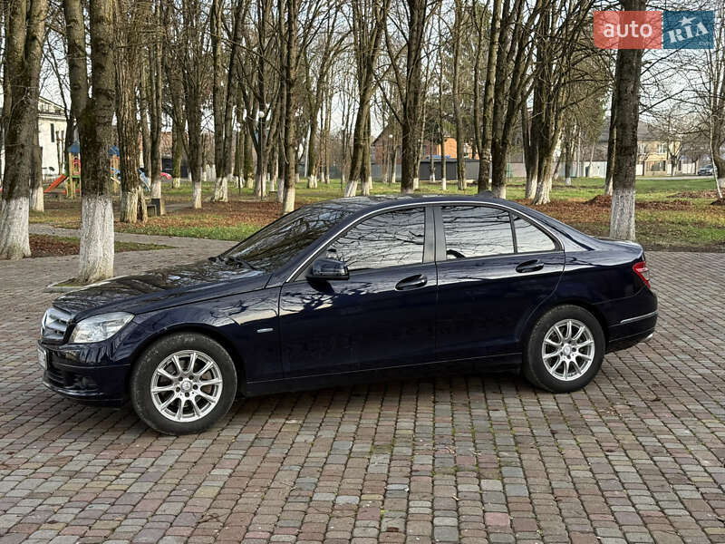 Седан Mercedes-Benz C-Class 2010 в Тячеве