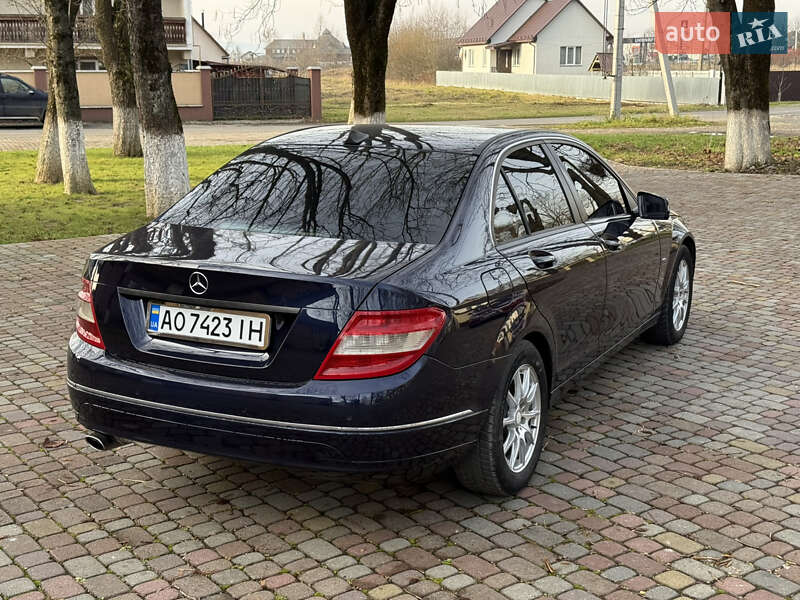 Седан Mercedes-Benz C-Class 2010 в Тячеве