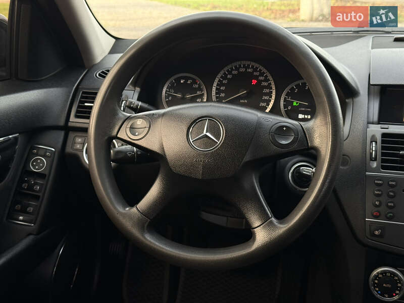 Седан Mercedes-Benz C-Class 2010 в Тячеве