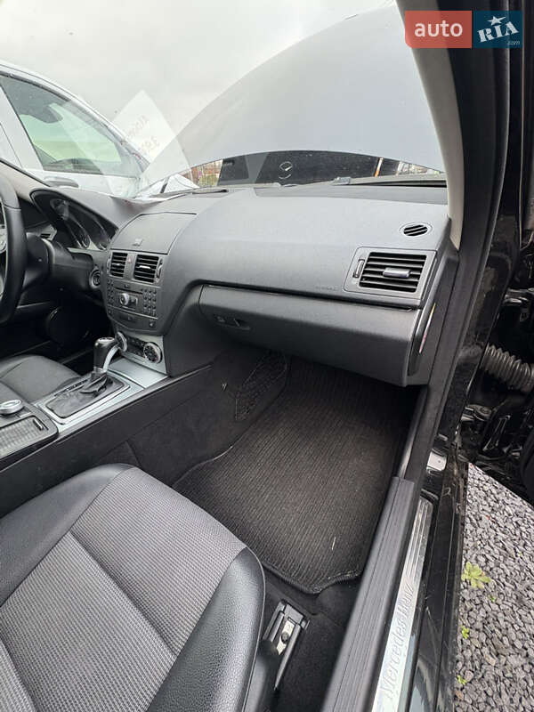 Универсал Mercedes-Benz C-Class 2010 в Сарнах