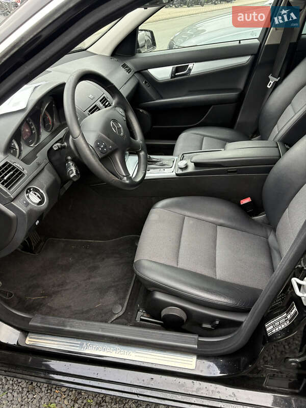 Универсал Mercedes-Benz C-Class 2010 в Сарнах