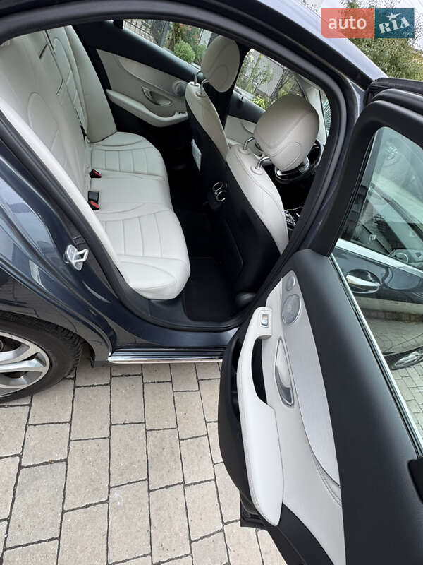 Седан Mercedes-Benz C-Class 2016 в Львове фото 24 Седан Mercedes-Benz C-Class 2016 в Львове