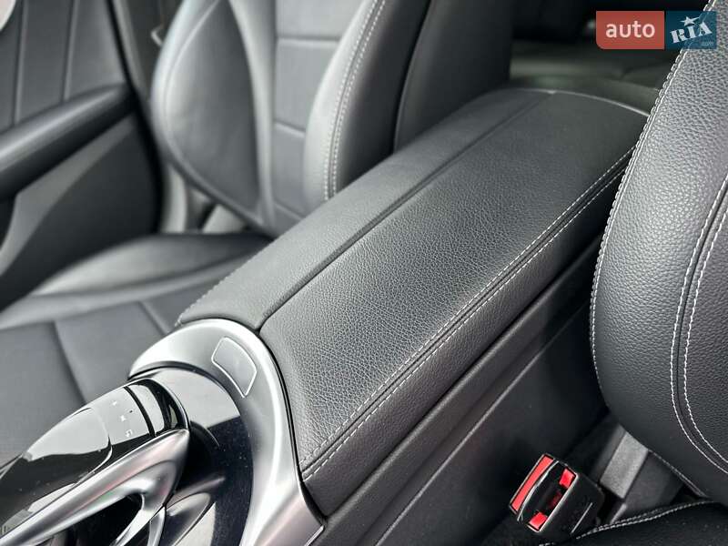 Седан Mercedes-Benz C-Class 2017 в Киеве фото 61 Седан Mercedes-Benz C-Class 2017 в Киеве
