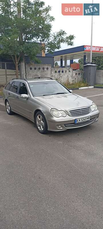 Универсал Mercedes-Benz C-Class 2004 в Киеве