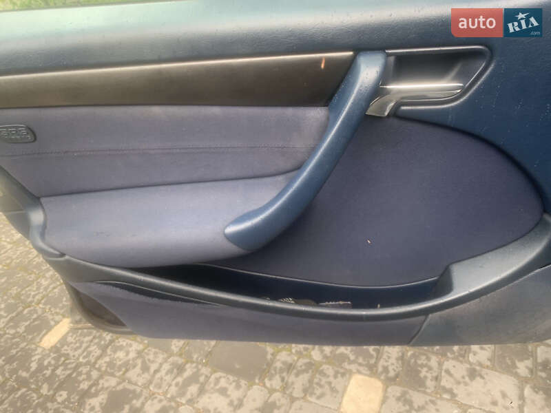 Седан Mercedes-Benz C-Class 1997 в Красном