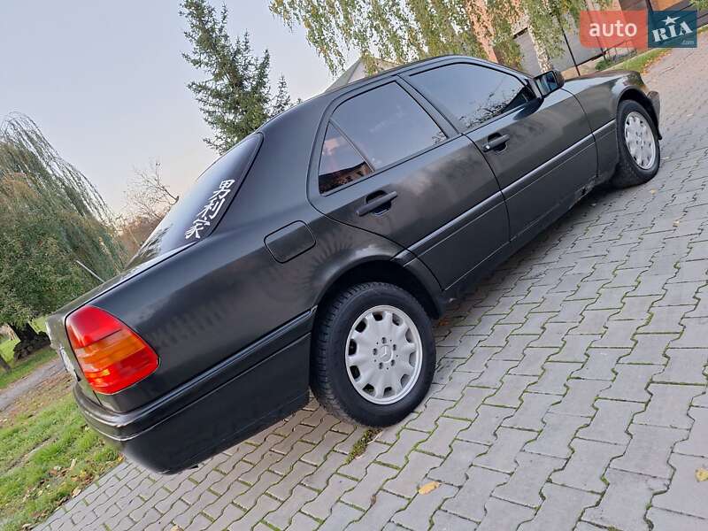 Седан Mercedes-Benz C-Class 1994 в Чернівцях фото 12 Седан Mercedes-Benz C-Class 1994 в Чернівцях