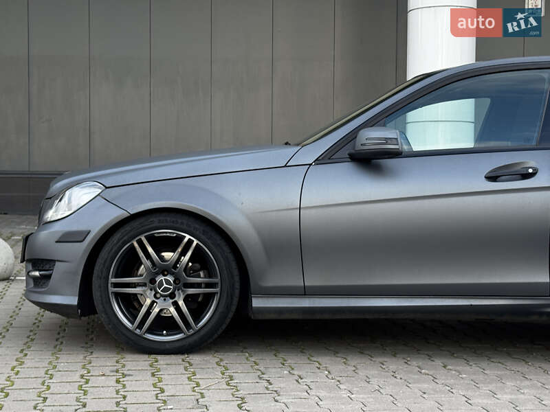 Седан Mercedes-Benz C-Class 2011 в Киеве