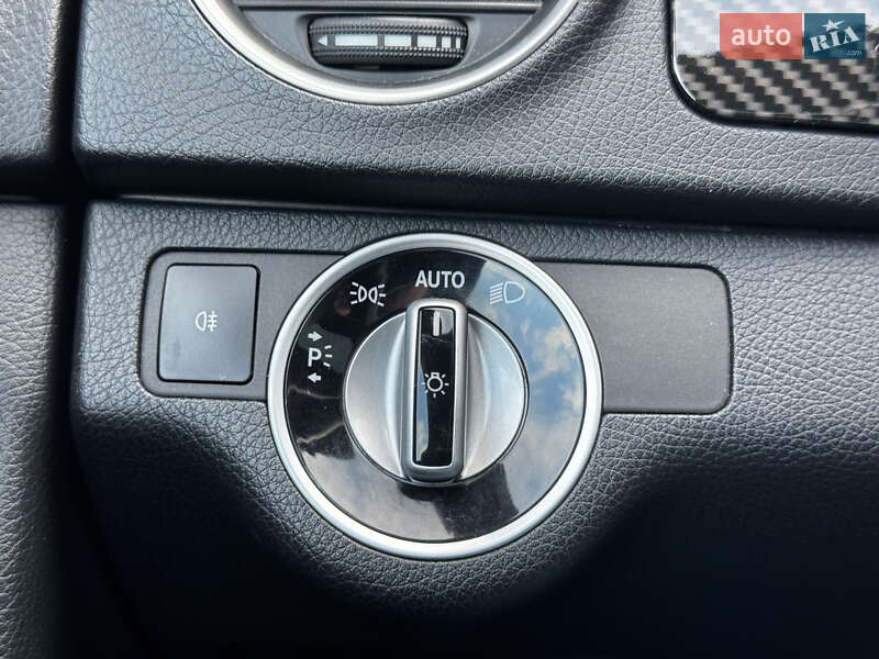 Седан Mercedes-Benz C-Class 2011 в Киеве