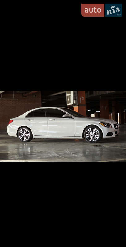 Седан Mercedes-Benz C-Class 2018 в Самборе