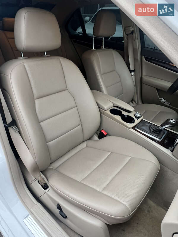 Седан Mercedes-Benz C-Class 2013 в Одесі фото 23 Седан Mercedes-Benz C-Class 2013 в Одесі
