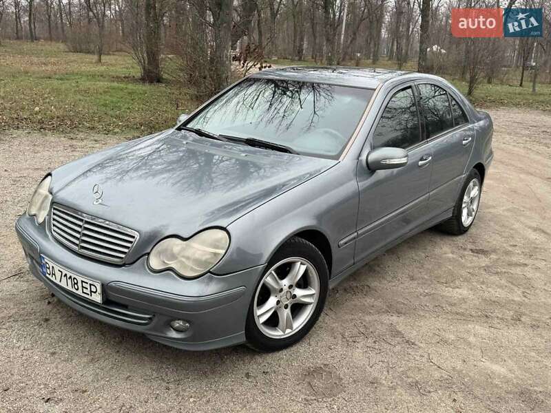 Mercedes-Benz C-Class 2004 Mercedes-Benz C-Class 2004