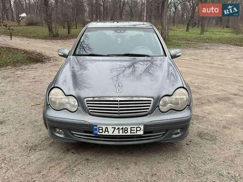 Седан Mercedes-Benz C-Class 2004 в Кропивницком