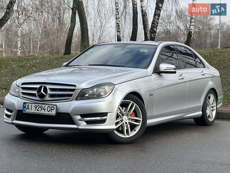Седан Mercedes-Benz C-Class 2011 в Киеве