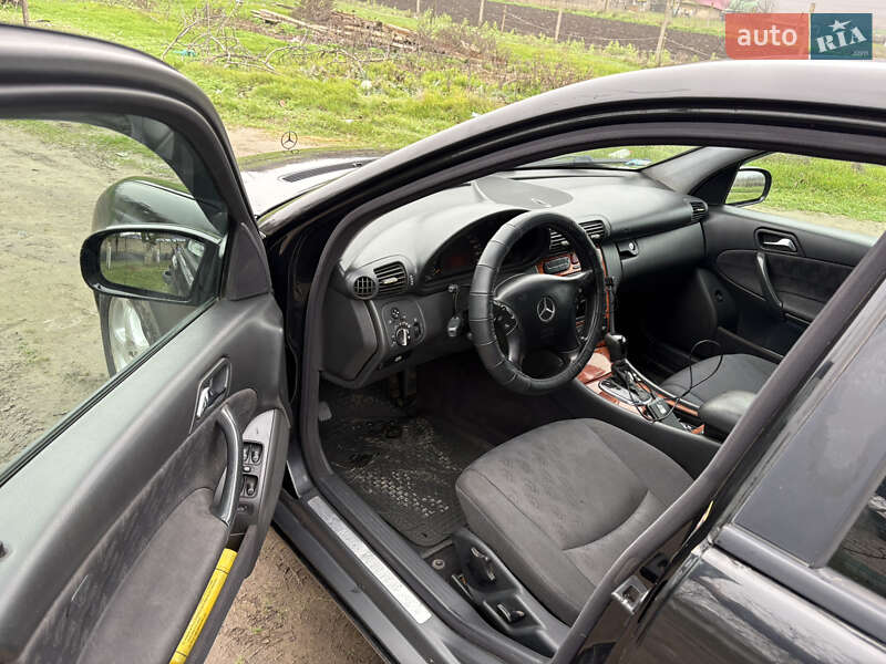 Седан Mercedes-Benz C-Class 2002 в Белгороде-Днестровском