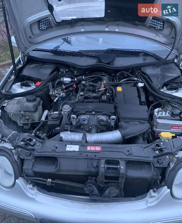 Седан Mercedes-Benz C-Class 2004 в Києві фото 2 Седан Mercedes-Benz C-Class 2004 в Києві