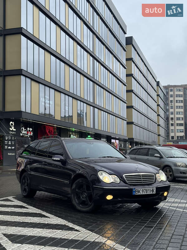 Универсал Mercedes-Benz C-Class 2002 в Ровно