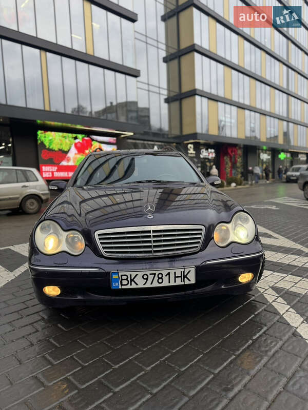 Универсал Mercedes-Benz C-Class 2002 в Ровно