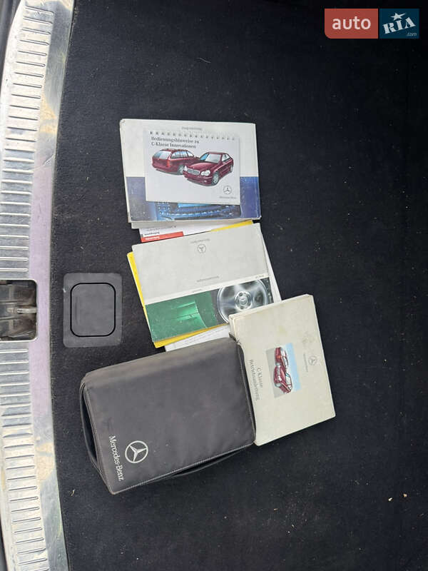 Универсал Mercedes-Benz C-Class 2002 в Ровно