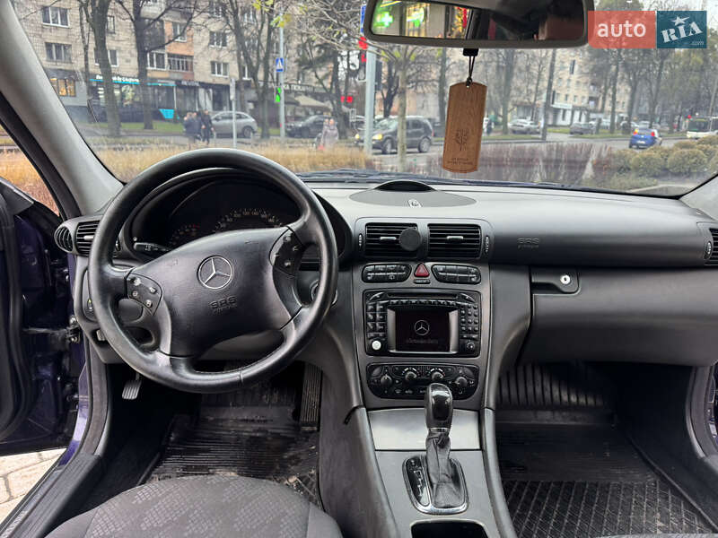 Универсал Mercedes-Benz C-Class 2002 в Ровно