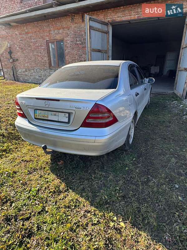 Седан Mercedes-Benz C-Class 2004 в Тернополе фото 2 Седан Mercedes-Benz C-Class 2004 в Тернополе