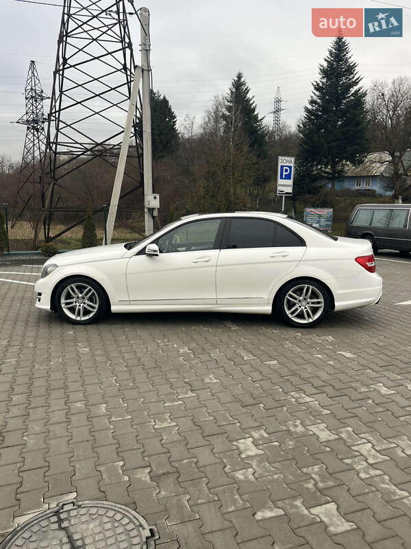 Седан Mercedes-Benz C-Class 2013 в Львове