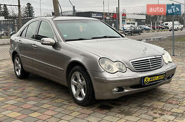 Седан Mercedes-Benz C-Class 2003 в Стрию