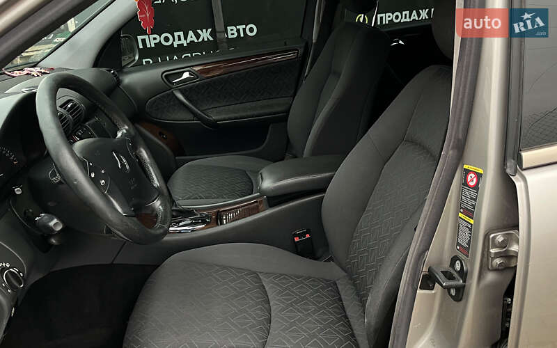 Седан Mercedes-Benz C-Class 2003 в Стрые