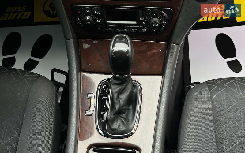 Седан Mercedes-Benz C-Class 2003 в Стрые