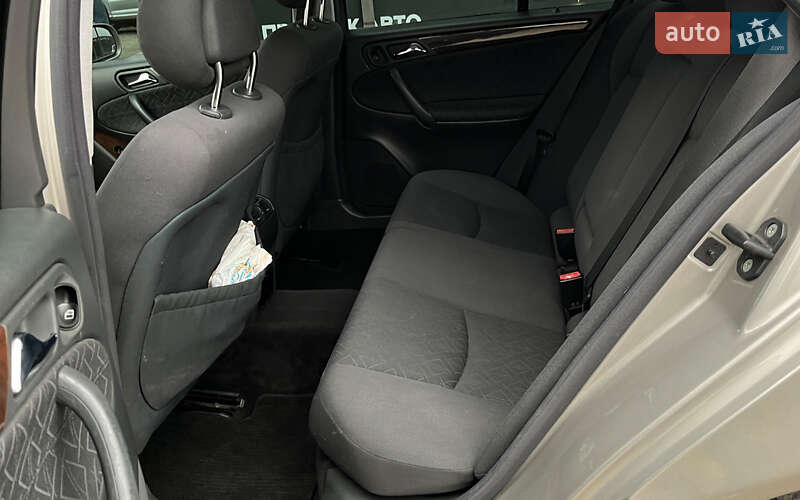 Седан Mercedes-Benz C-Class 2003 в Стрые