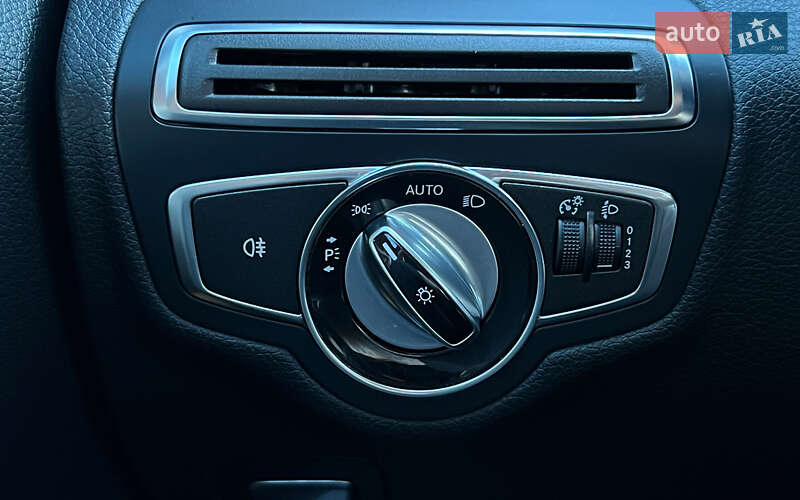 Седан Mercedes-Benz C-Class 2015 в Львове