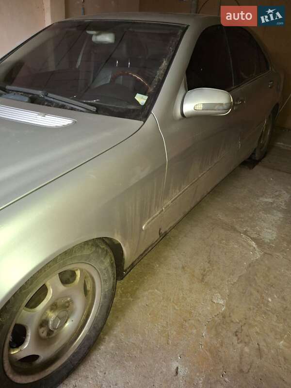 Седан Mercedes-Benz C-Class 2001 в Полтаве