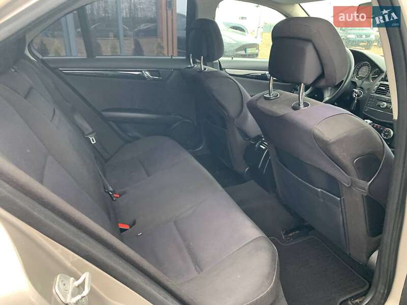 Седан Mercedes-Benz C-Class 2007 в Коломые
