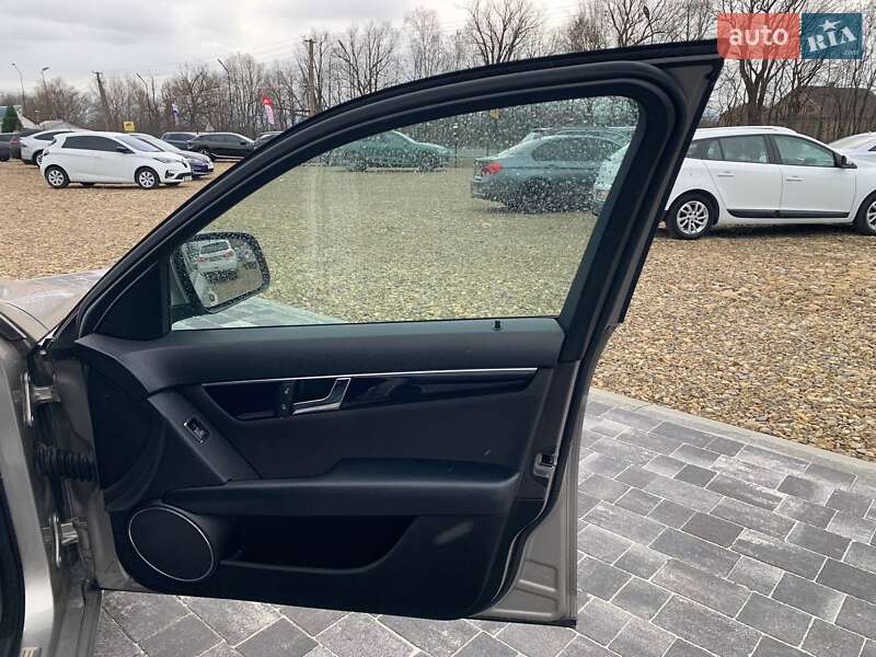 Седан Mercedes-Benz C-Class 2007 в Коломые