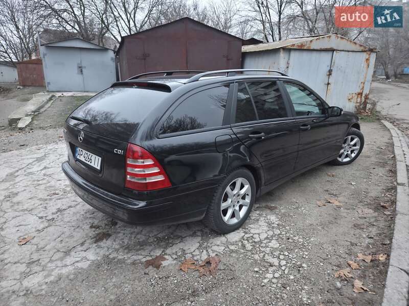 Универсал Mercedes-Benz C-Class 2005 в Запорожье