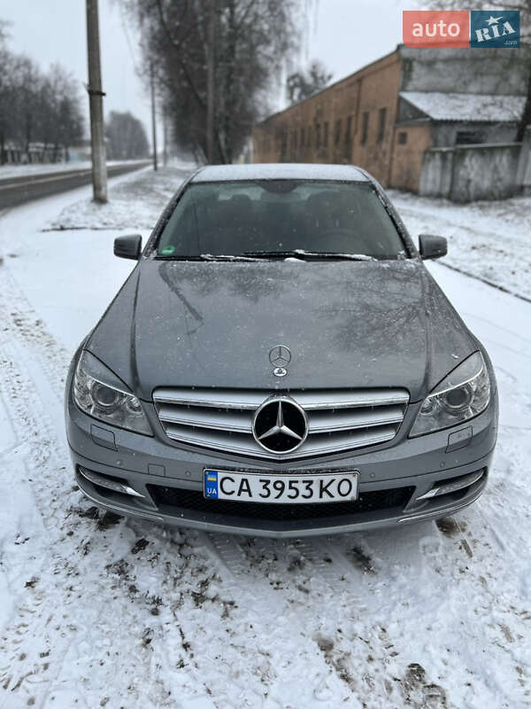 Седан Mercedes-Benz C-Class 2010 в Черкассах фото 3 Седан Mercedes-Benz C-Class 2010 в Черкассах