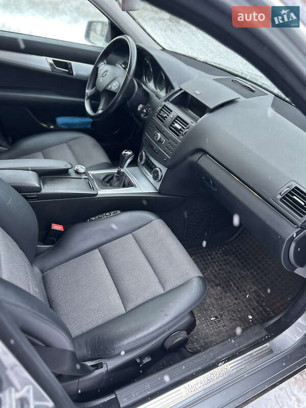 Седан Mercedes-Benz C-Class 2010 в Черкассах фото 14 Седан Mercedes-Benz C-Class 2010 в Черкассах