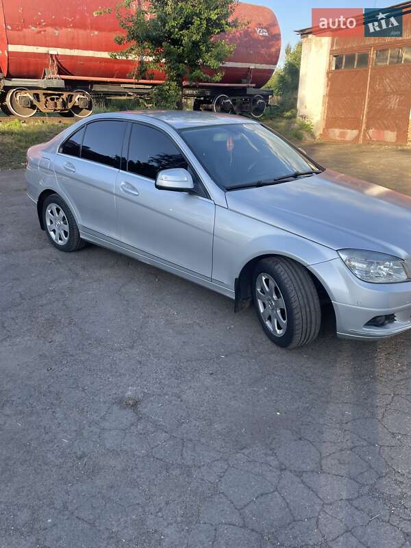Седан Mercedes-Benz C-Class 2007 в Смеле