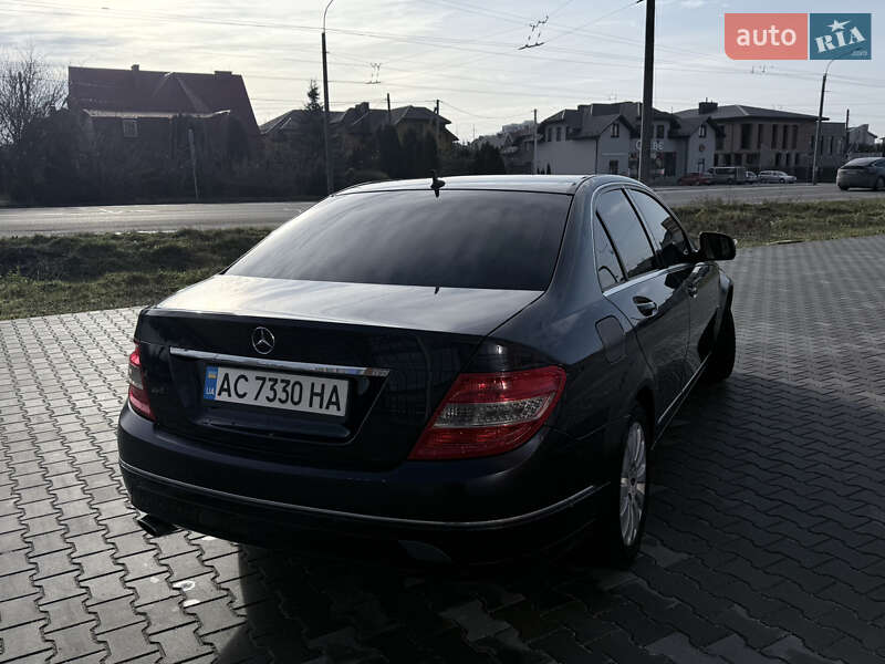 Седан Mercedes-Benz C-Class 2008 в Луцке