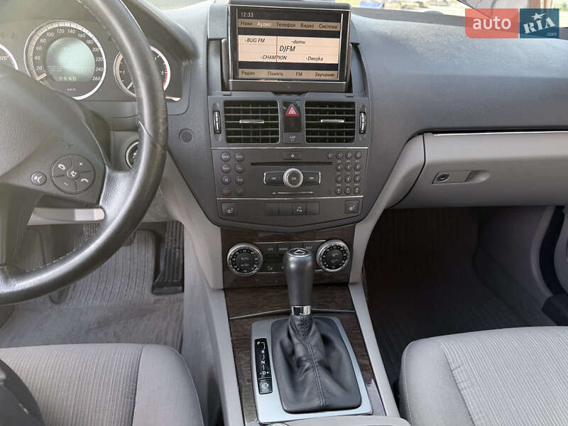 Седан Mercedes-Benz C-Class 2008 в Луцке