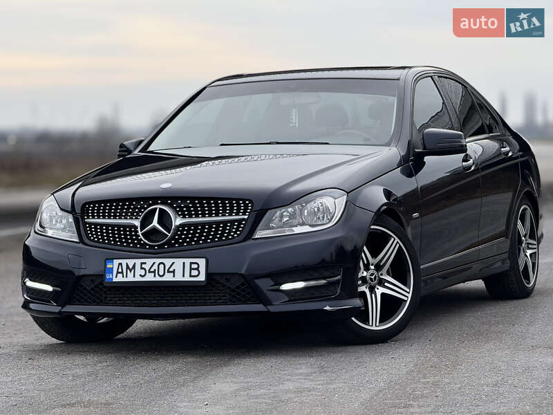 Mercedes-Benz C-Class 2011 Mercedes-Benz C-Class 2011