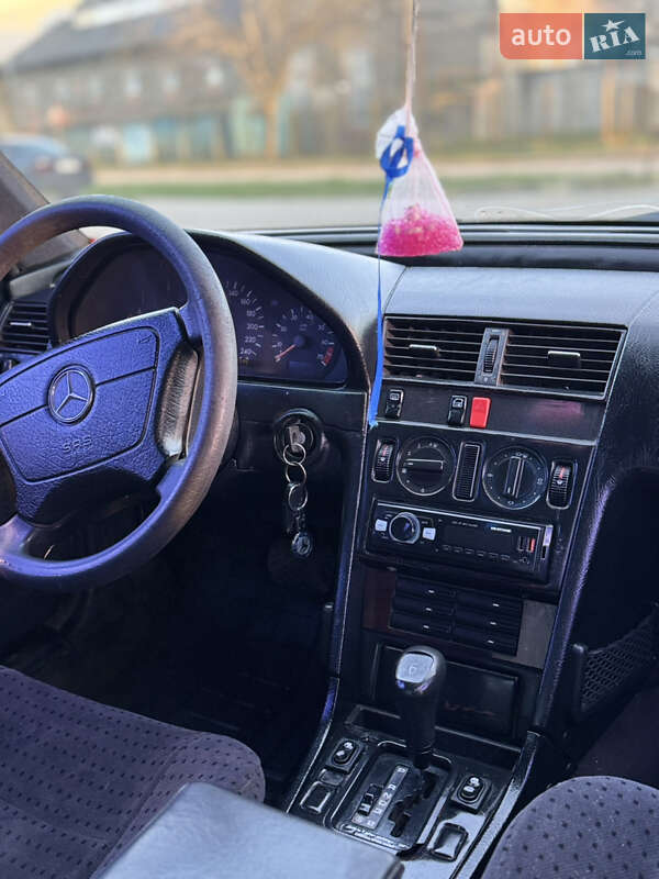 Седан Mercedes-Benz C-Class 1994 в Черновцах фото 18 Седан Mercedes-Benz C-Class 1994 в Черновцах