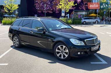 Универсал Mercedes-Benz C-Class 2013 в Киеве